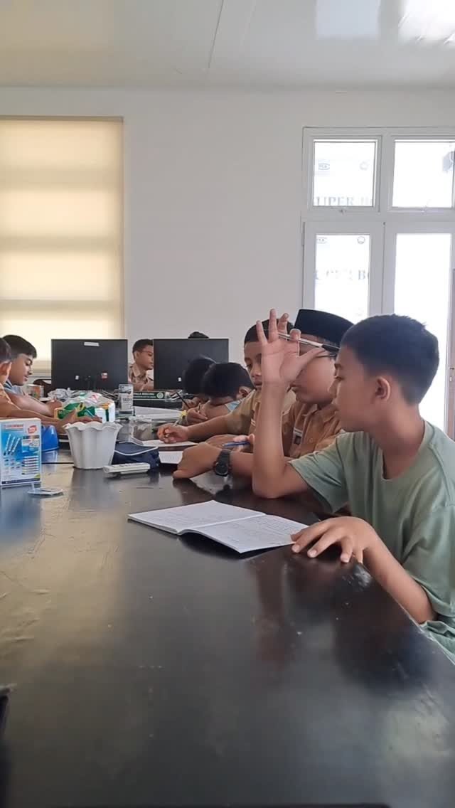 Instagram post from jurnalistikmuqpagarair. This post is in position 1.